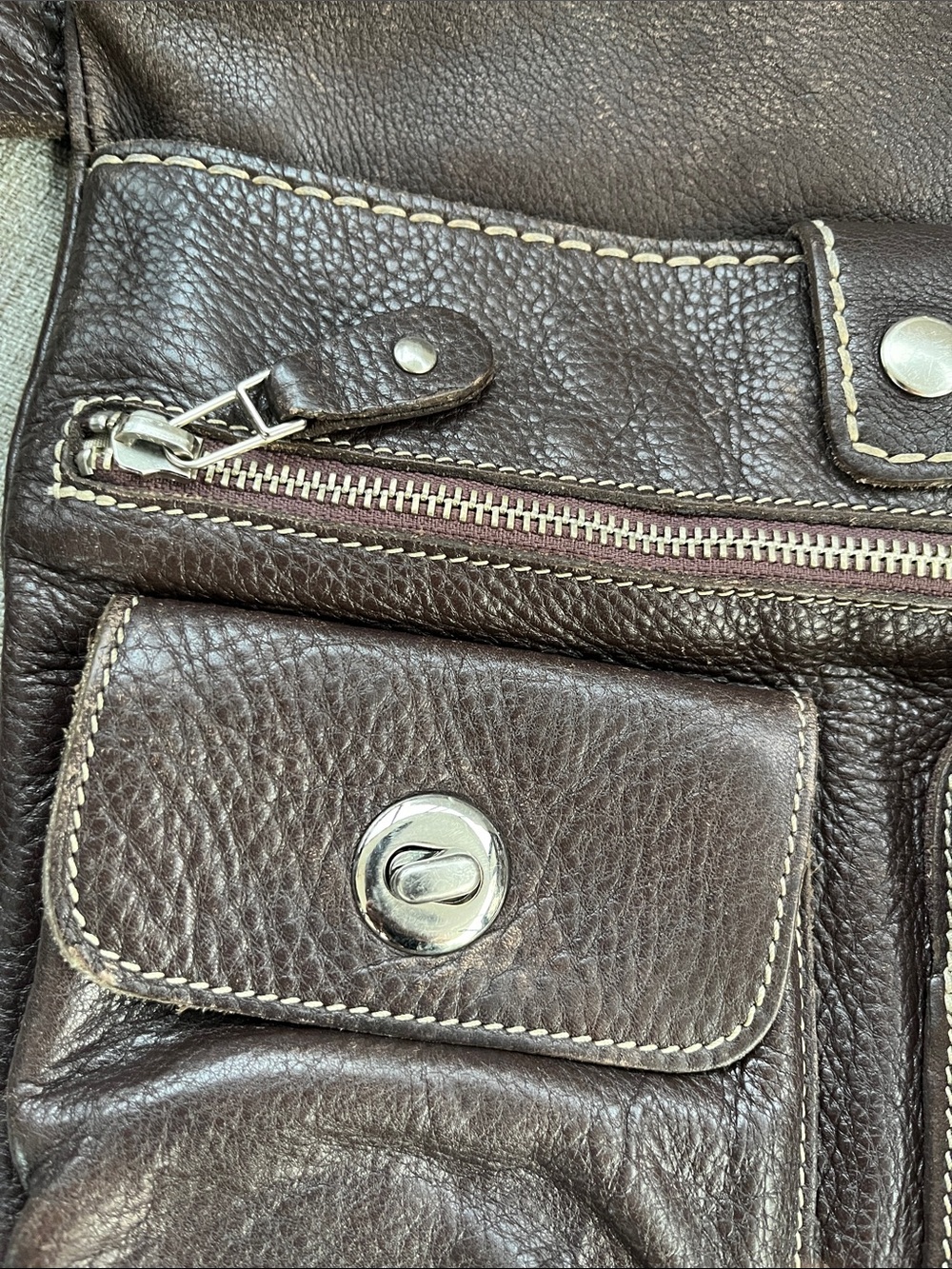 Roots Dark Brown Leather Crossbody Bag with Front Pockets - Picture 6 of 16